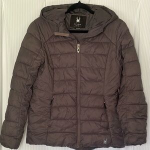 Spyder Puffer Jacket with attached Hood and Pockets Grey Medium